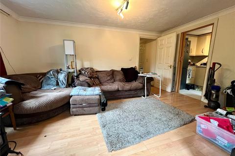 Windsor Court, Newbury, Berkshire, RG14 2 bed apartment for sale