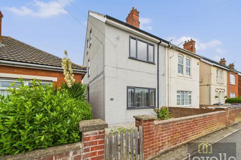 Wellington Road, Mablethorpe LN12 4 bed semi