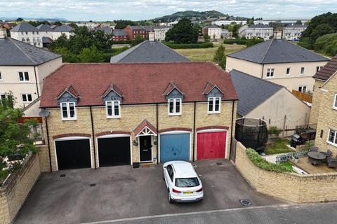 Tiger Moth Close, Brockworth, Gloucester 2 bed coach house for sale