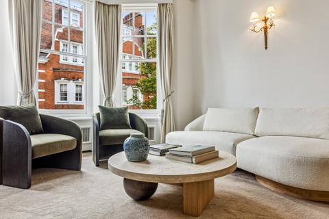 Sloane Court West, Chelsea 2 bed flat for sale