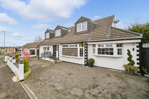 Greystones Close, Aberford LS25 6 bed detached house for sale