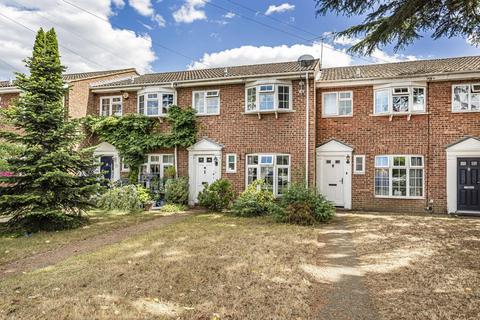 Madeira Road, Surrey KT14 3 bed terraced house for sale