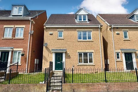 Horncliffe Row, Middlesbrough 4 bed detached house for sale