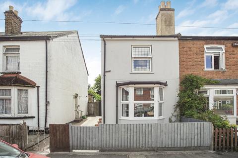 Hythe Park Road, Egham, Surrey, TW20 3 bed semi