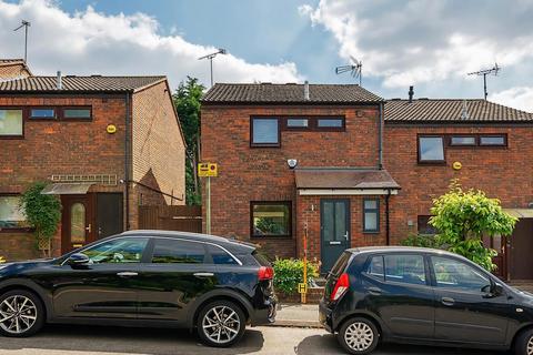 Springfield Close, Woodside Park 3 bed end of terrace house for sale