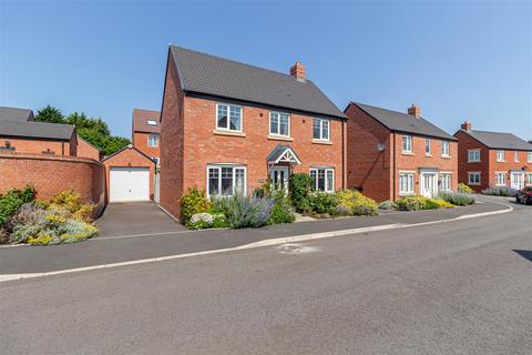 Harrison Gardens, Worcester 3 bed detached house for sale