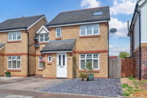 Elbourn Way, Royston SG8 4 bed semi