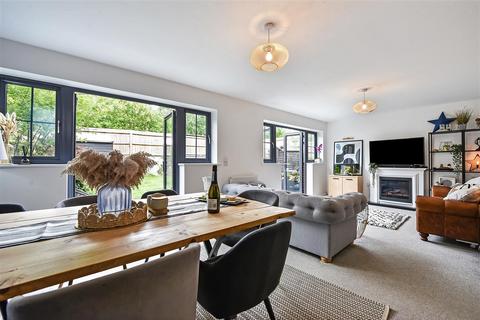 Woodpecker Way, Andover 4 bed detached house for sale