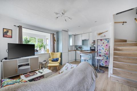 Firs Close, Mitcham CR4 1 bed semi