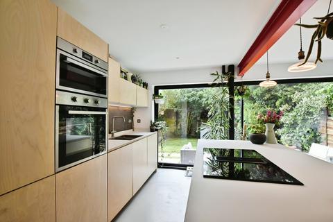 Oak Mews, Cheshire SK9 2 bed end of terrace house for sale