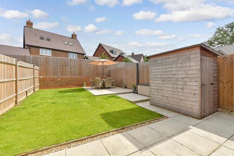 Buttercup Road, Horsham RH12 2 bed end of terrace house for sale