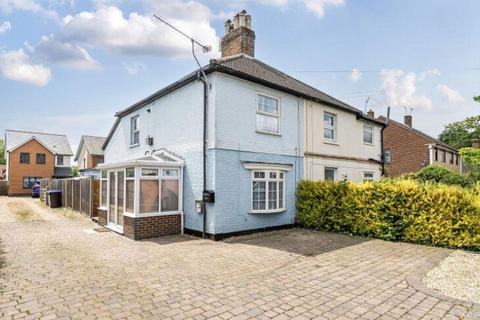 High Street, Woking GU21 3 bed house for sale