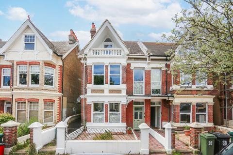 Upper Maisonette, 36 St Leonards... 3 bed flat for sale