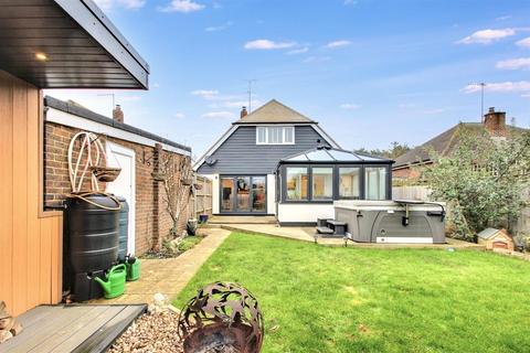 Littlehampton Road, Ferring BN12 4 bed chalet for sale