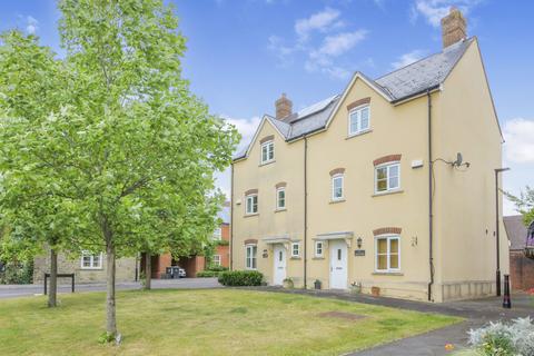 4 bedroom semi-detached house for sale
