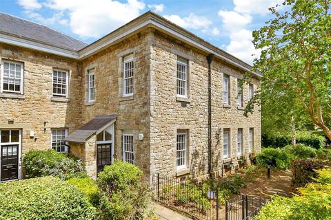 Fennel Close, Maidstone, Kent 3 bed semi