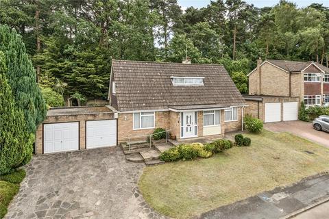 Wilmot Way, Surrey GU15 4 bed detached house for sale