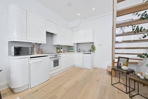 Montagu Mews North, Marylebone... 2 bed house for sale