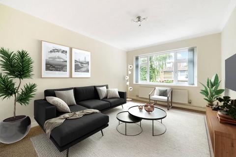 Queens Park Road, Romford RM3 2 bed maisonette for sale