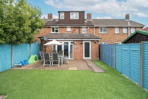 Longfield Avenue, Hampshire PO14 5 bed house for sale