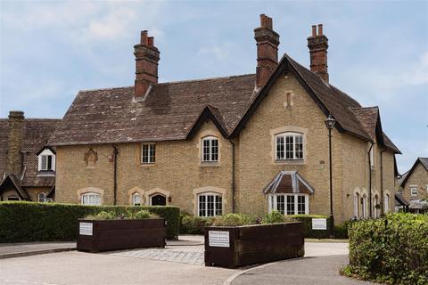 Warrenne Way, Reigate 2 bed end of terrace house for sale