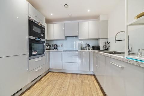 Regal Walk, Bexleyheath DA6 2 bed apartment for sale