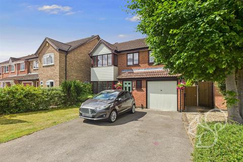 Carsons Drive, Great Cornard 4 bed detached house for sale