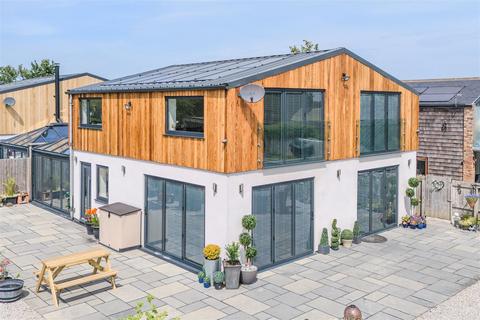 Arkendale Road, Staveley, Knaresborough 4 bed house for sale