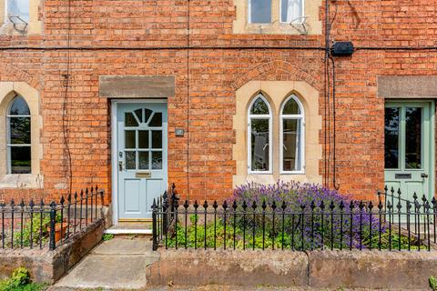 Tarporley, Cheshire 2 bed terraced house for sale