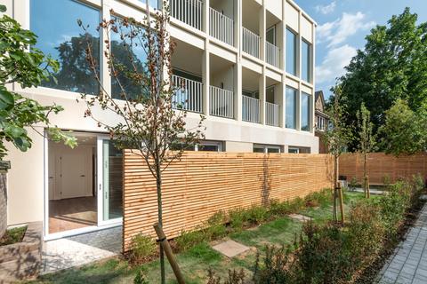 Manor Park, London SE13 2 bed apartment for sale