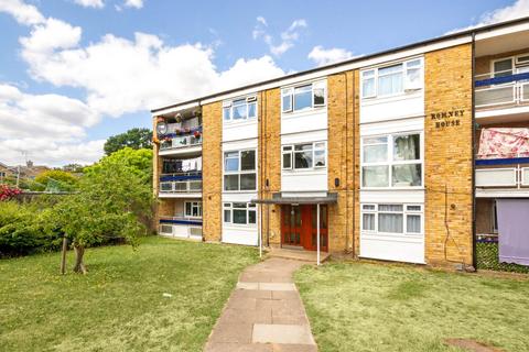 Blewburton Walk, Bracknell RG12 3 bed apartment for sale