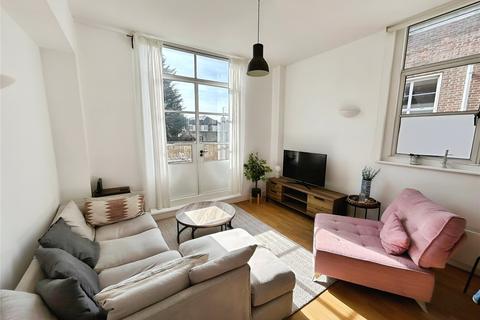 Queen Street, Hertfordshire SG4 2 bed flat for sale