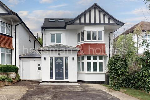 6 bedroom semi-detached house for sale