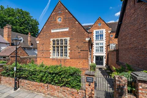 Pebble Court, Aylesbury HP20 1 bed flat for sale