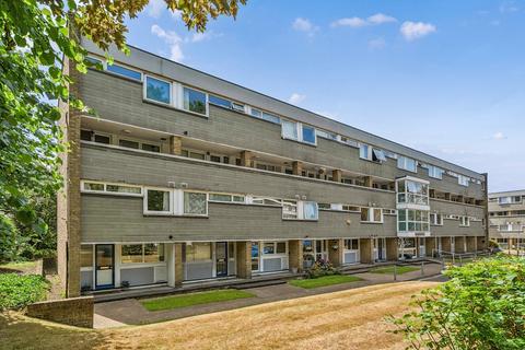 The Avenue, Beckenham, BR3 2 bed flat for sale