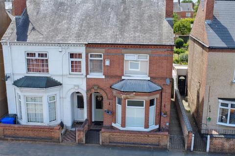 College Street, Long Eaton 4 bed semi
