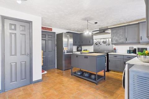 Bradfords Close, Chatham 4 bed townhouse for sale
