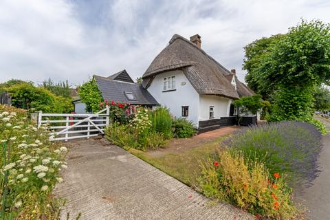 Cambridge Road, Essex CM24 4 bed detached house for sale