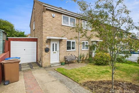 Thoresby Close, East Yorkshire YO16 2 bed semi