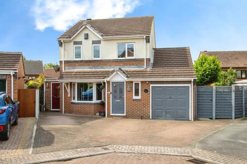Orwell Close, West Yorkshire WF10 4 bed detached house for sale