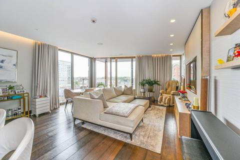 Kings Gate Walk, Victoria, London, SW1E 2 bed penthouse for sale