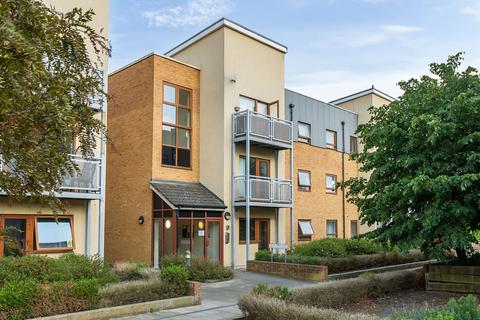 North Star Boulevard, Greenhithe, Kent 2 bed apartment for sale