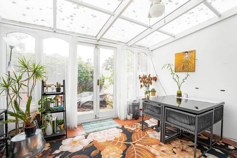 Kerfield Place, London, SE5 8SX 2 bed terraced house for sale