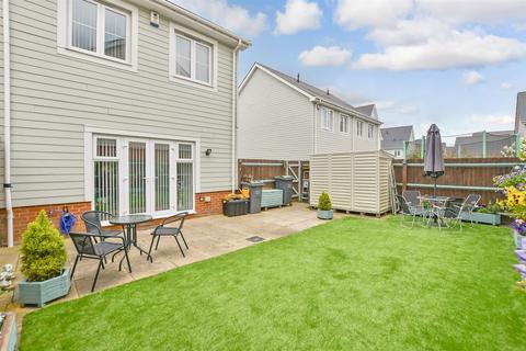 Ashfield Close, Snodland ME6 3 bed detached house for sale