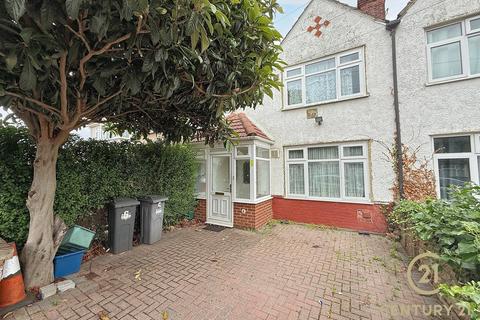 Burnham Gardens, HOUNSLOW TW4 3 bed terraced house for sale