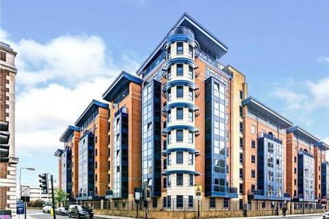 Canute Road, Southampton, Hampshire 2 bed apartment for sale