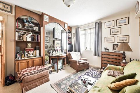 Hammersmith Road, Hammersmith... 1 bed flat for sale