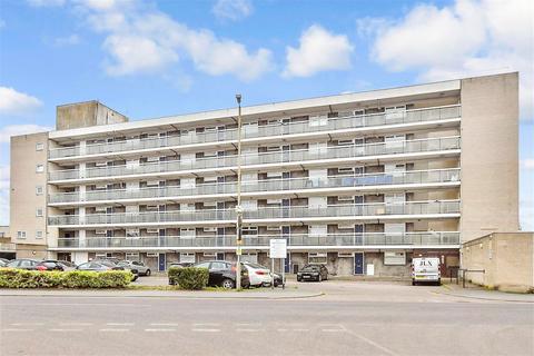 Mayflower House, Brentwood CM13 2 bed flat for sale