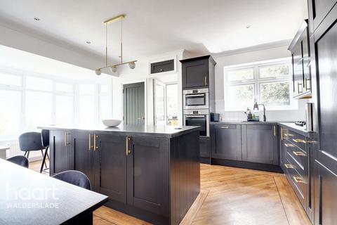 Robin Hood Lane, Chatham 5 bed detached house for sale