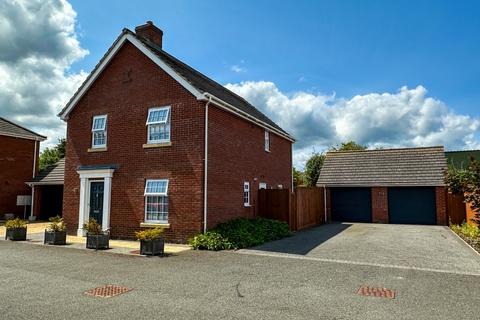 Cherry Close, Attleborough, Norfolk... 4 bed detached house for sale